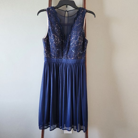 Morgan & Co. Dresses & Skirts - Morgan & Co short Homecoming dress in navy